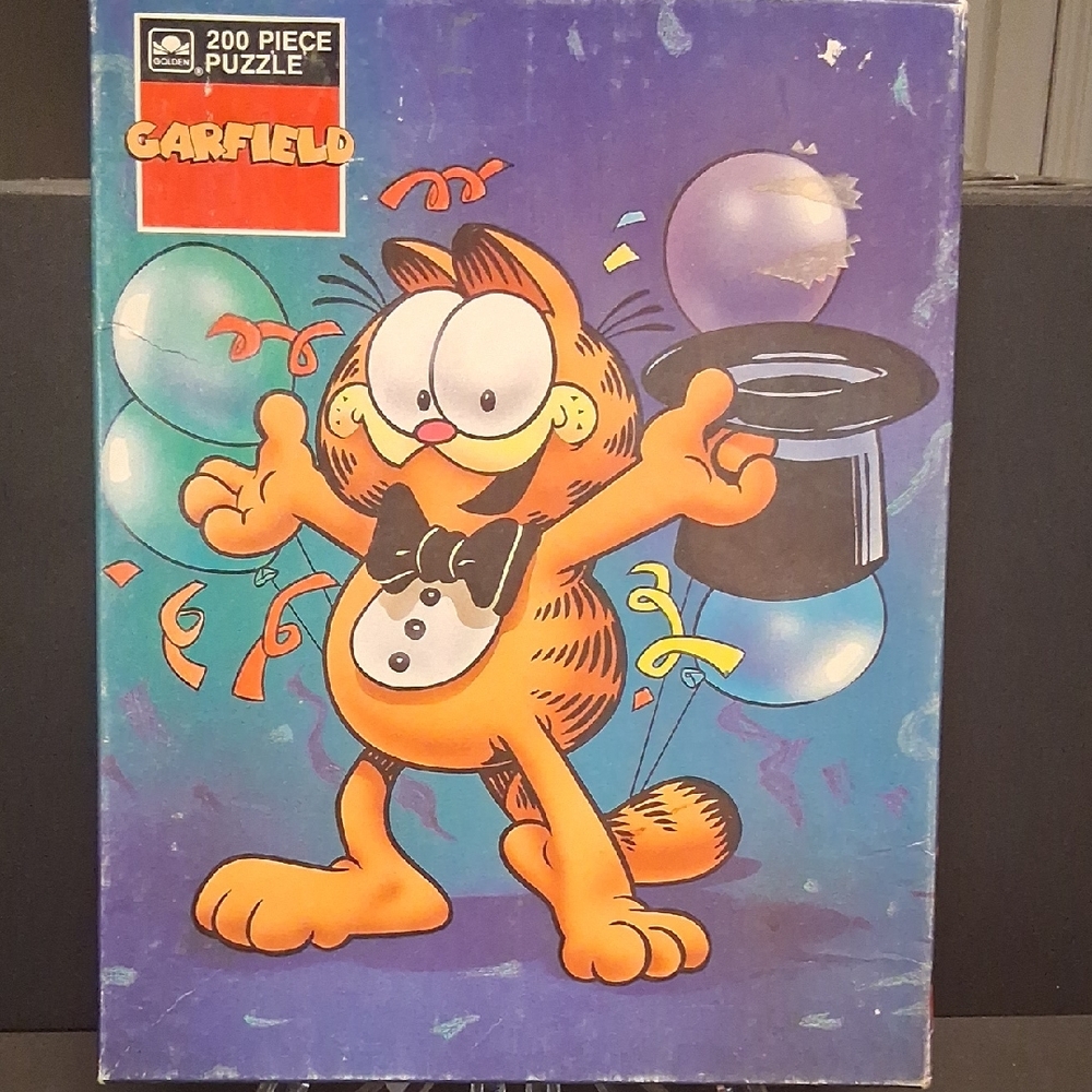200-Piece Puzzle - Orange and Black